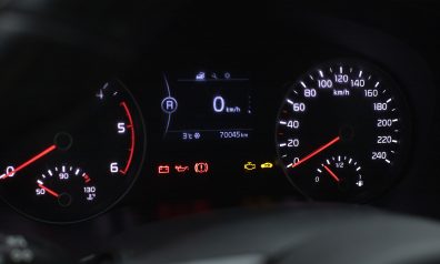 Svarbiausių simbolių paaiškinimas automobilio skydelio
