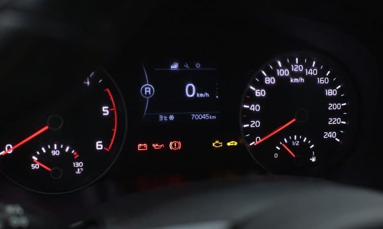 Svarbiausių simbolių paaiškinimas automobilio skydelio